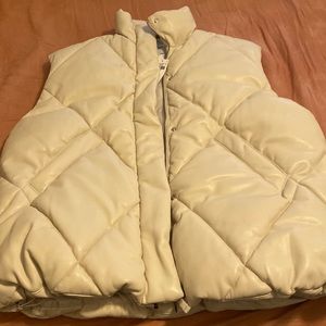 New Abercrombie puffer style vest